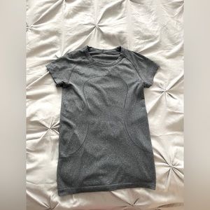 Lululemon swiftly tech short sleeve top